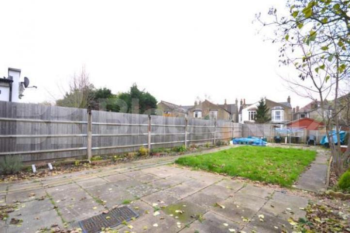 			NEW INSTRUCTION ( Includes Gas, Electricity and Water)., 1 Bedroom, 1 bath, 1 reception Apartment			 Baldry Gardens, Streatham Common